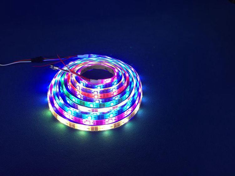 广州APP智能蓝牙多色灯方案 /BLE蓝牙智能幻彩灯控方案 /智能照明系统方案 /低能耗幻彩灯方案