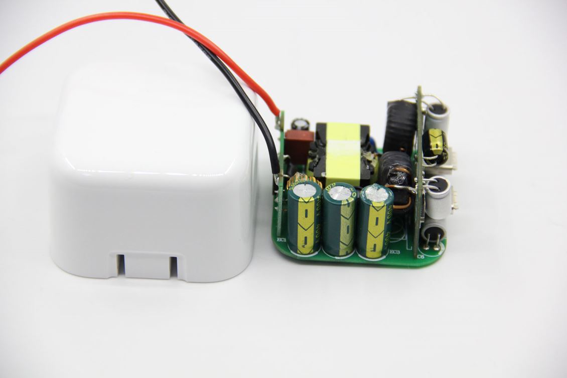 35W广州双C口PD快充适配器氮化镓D3方案